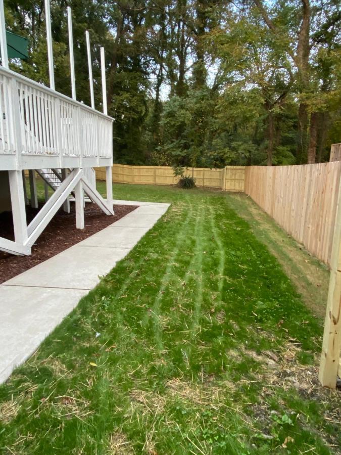 Modern 3-Bedroom, Big Fence Yard, Pets Stay Free Durham Eksteriør bilde